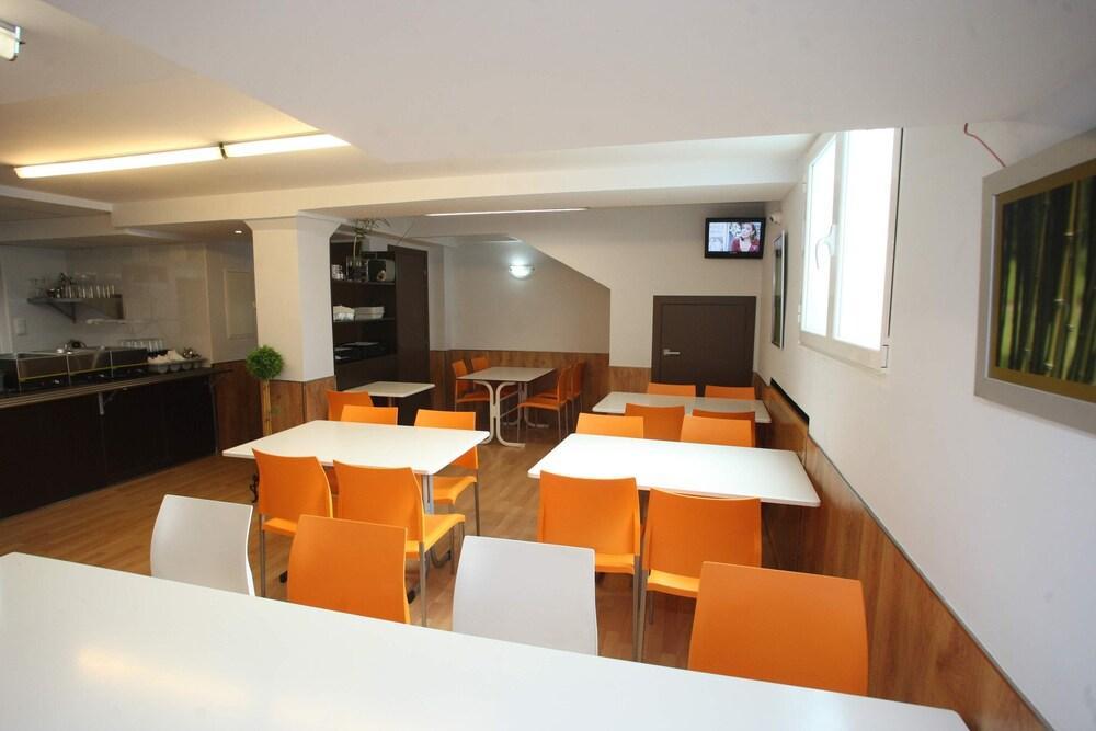 Hostal Vitorina Soria Zewnętrze zdjęcie