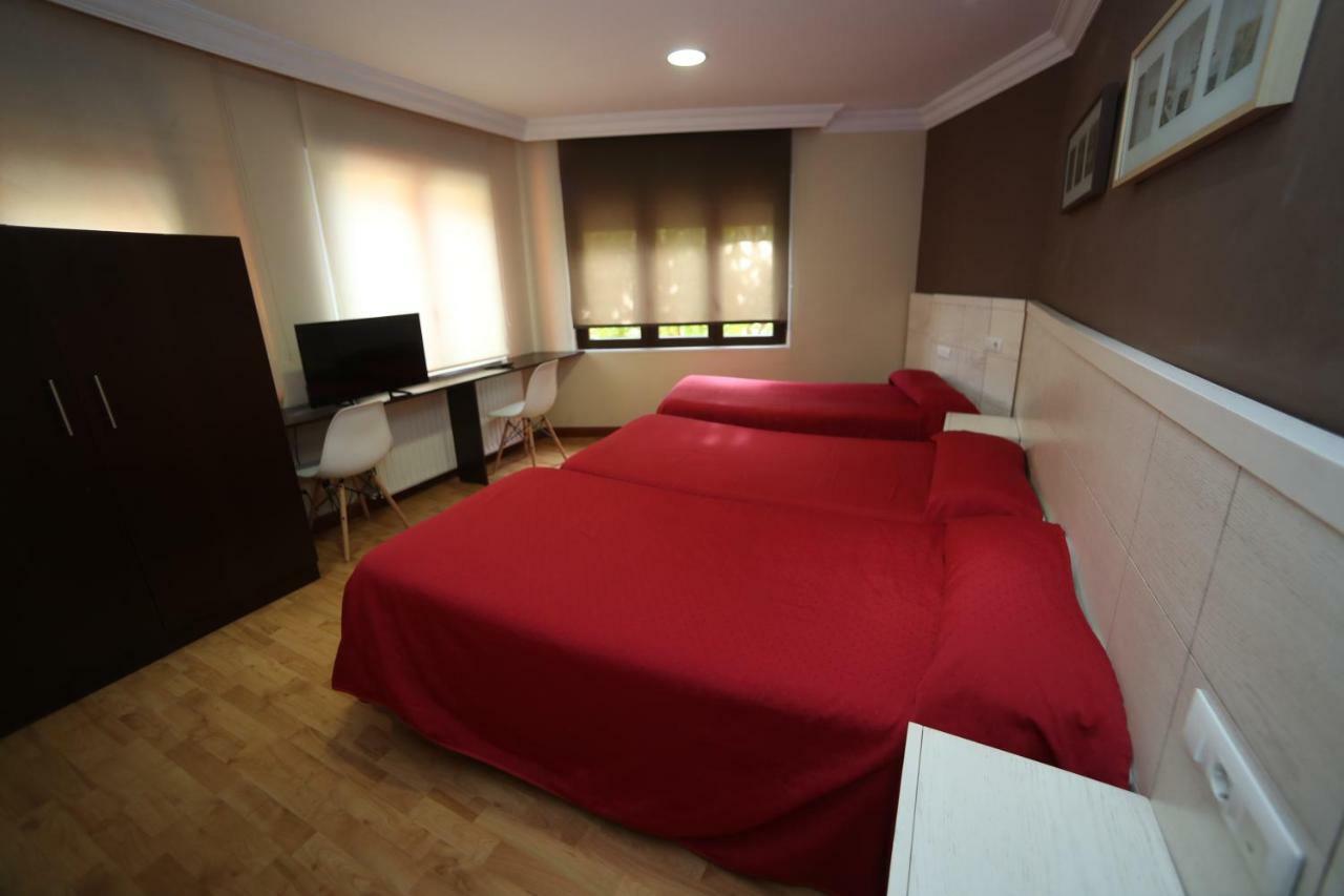 Hostal Vitorina Soria Zewnętrze zdjęcie