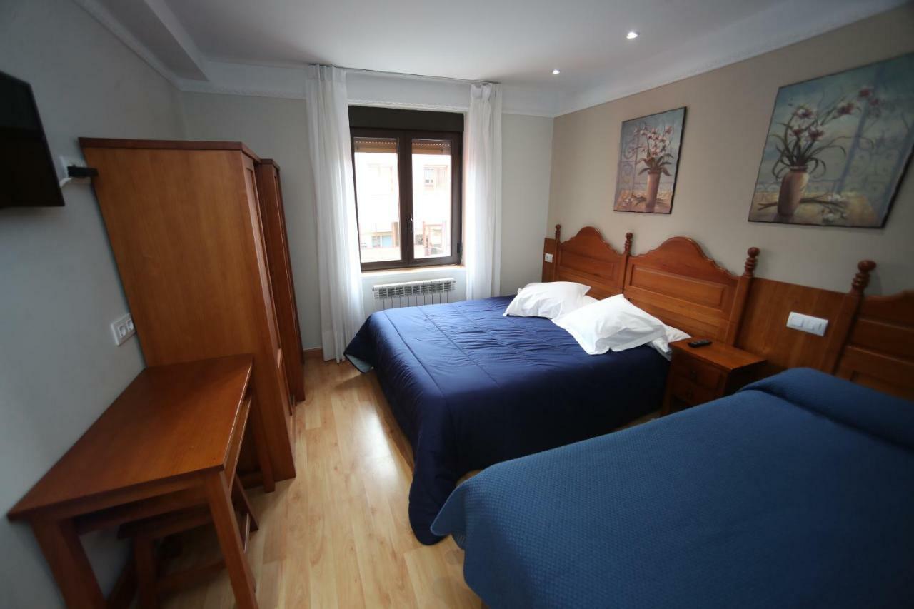 Hostal Vitorina Soria Zewnętrze zdjęcie