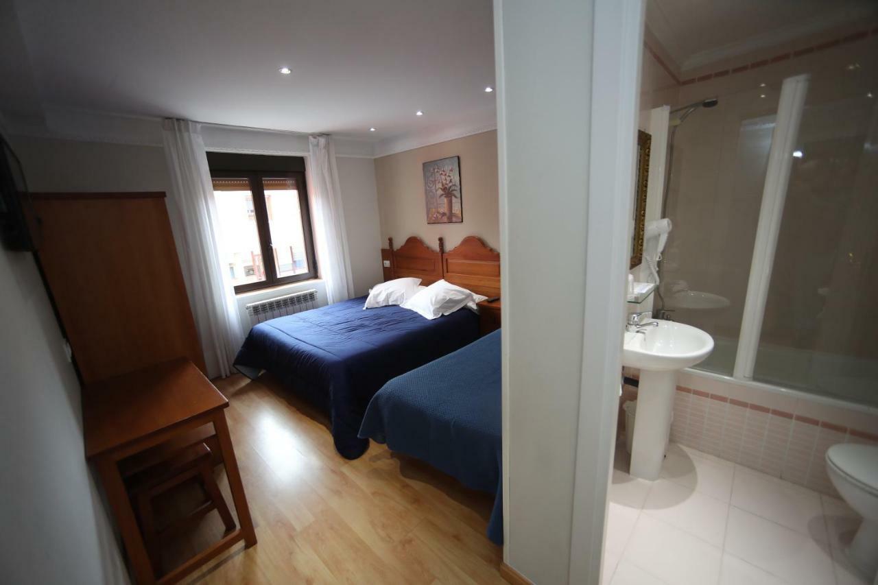 Hostal Vitorina Soria Zewnętrze zdjęcie