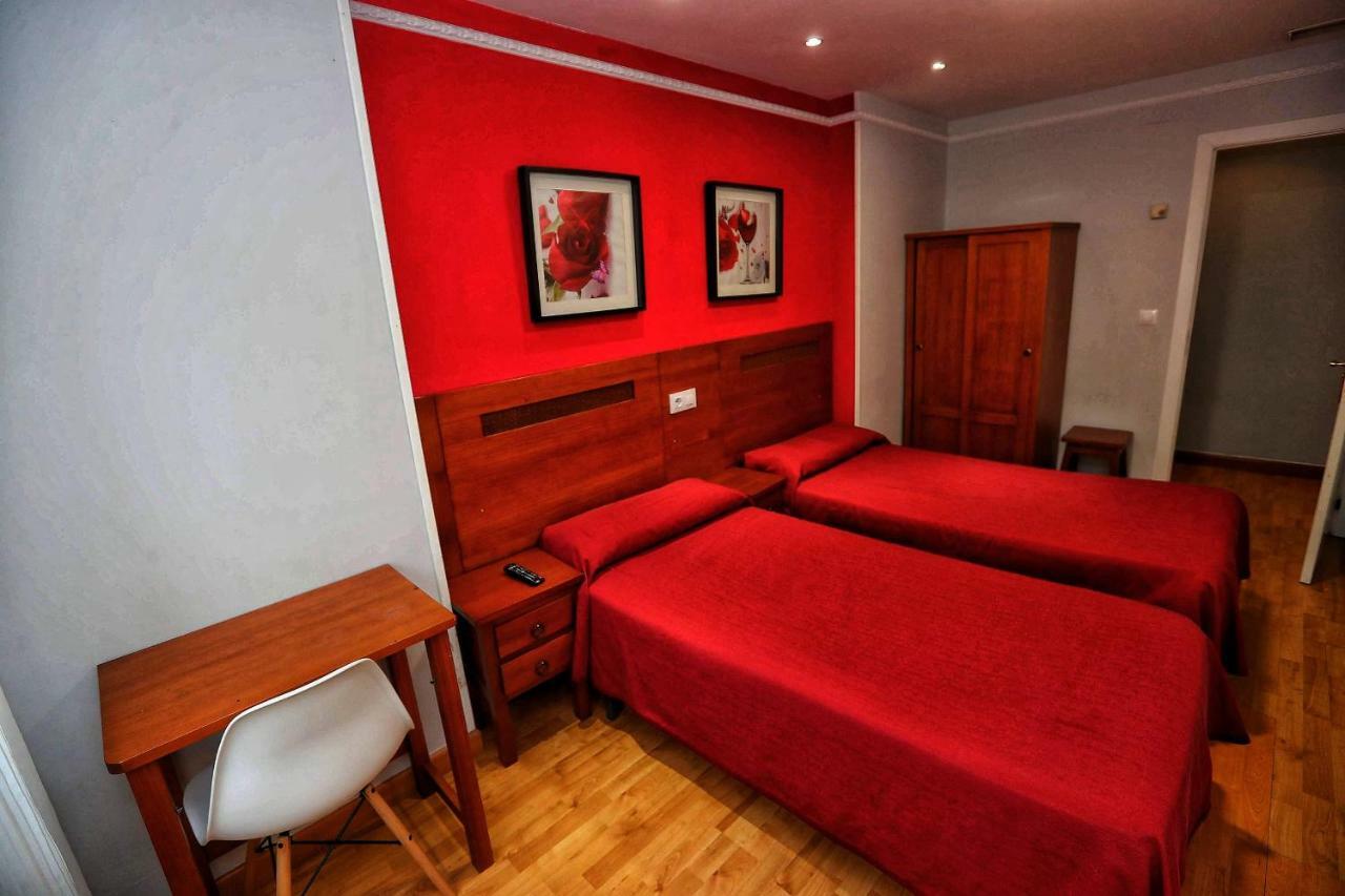 Hostal Vitorina Soria Zewnętrze zdjęcie